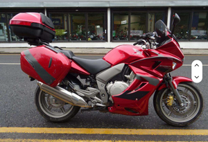 มอเตอร์ไซค์มือสอง รุ่น CBF1000 ปี 2024 เครื่องยนต์เบนซิน 998 ซีซี แบบ Naked ไมล์น้อย ผ่านการทดสอบแล้ว สภาพเดิมจากโรงงาน - Product Image 3