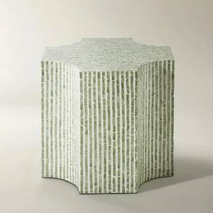 Nouvelle table d'appoint en nacre fabriquée au Vietnam, design artisanal avec incrustation élégante, prix de gros d'usine disponible. - Product Image 1