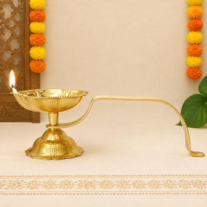 Elegant Brass Aarti Diya with Long Handle Traditional Handheld Oil Lamp for Pooja <b>Mandir</b> Home Temple Office Daily Worship Diwali - Product Image 6
