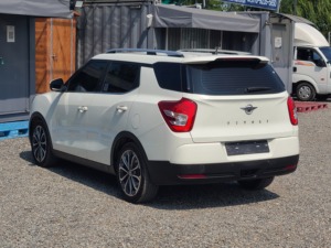 รถยนต์ SUV ขนาดกะทัดรัด ยี่ห้อ Tivoli สีขาว ปี 2017 มือสอง รถอเนกประสงค์ 5 ประตู รถยนต์นั่งส่วนบุคคล เครื่องยนต์เบนซิน รถมือสองจากเกาหลี พร้อมกล้อง - Product Image 2