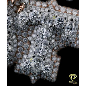 Pendentif « EBT » avec aigle en vol et diamants VVS multi-formes cultivés en laboratoire, en argent sterling 925 - Product Image 3