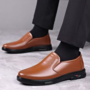 Mocassins de bureau confortables pour hommes, en PU imperméable, respirants, antidérapants, résistants à l'usure, élégants, pour le travail - Product Image 4