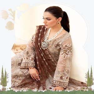 Elegante y hermoso vestido largo de organza de lujo, trajes de boutique indios de 3 piezas, ropa de fiesta para mujer de Ramsha Vol 2017 - Product Image 4