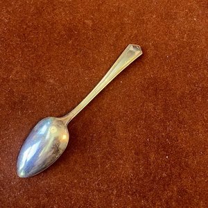 Elegant Stainless Steel Spoon Set Minimalist Dining Cutlery for Modern <b>Kitchen</b> - Product Image 3