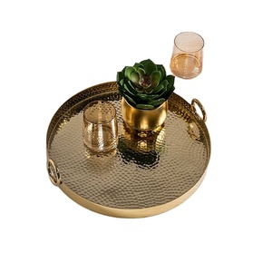 Bandeja para servir de Metal con acabado dorado, diseño martillado elegante, plato de decoración de mesa de Navidad para Catering Low - Product Image 1