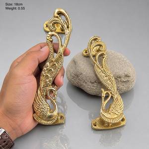 Manija de Puerta con Diseño Tradicional de Serpiente y Pavo Real en Latón, Marca A.A Handicrafts, con Control Táctil - Product Image 4