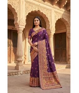 Pashmina en soie traditionnelle indienne avec bordure Paisley multicolore, design classique inspiré du Paithani, parfait pour la saison des fêtes - Product Image 1