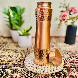 Botella de Agua Reutilizable Ecológica Clásica de Cobre Puro con Acabado Mate Martillado, Juego de Regalo Premium para Uso Doméstico y Corporativo - Product Image 3