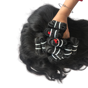 Extensions de cheveux indiens vierges Remy de qualité supérieure, 100 % naturels, ondulés, bouclés, ondulations profondes, cuticules alignées, vente en gros - Product Image 4