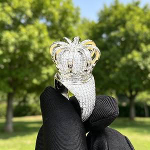 Bague Couronne Moissanite Sertie de Micro-Pavés, Bijou Hip Hop Unisexe - Product Image 3