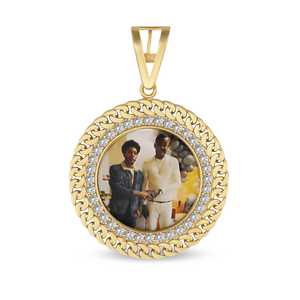 Colgante de Plata Chapado en Oro con Diamante Cultivado en Laboratorio, Certificado IGI, Foto Personalizada, Medallón Redondo con Imagen de Recuerdo - Product Image 1