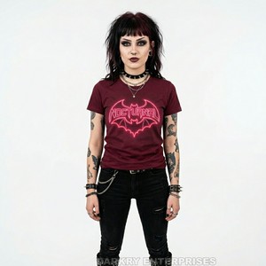 T-shirt personnalisé pour femme avec imprimé chauve-souris néon, style E-girl, motif graphique, thème nocturne, en coton, vente en gros - Product Image 1