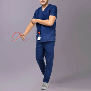 Haut de blouse médicale bleu pour homme à col en V et manches courtes avec poches, en coton et polyester tissé, ensemble uniforme d'hôpital - Product Image 2