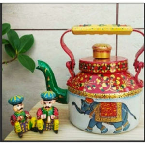 Nouvelle théière décorative artisanale écologique Art Déco, motifs floraux vibrants, motifs indiens traditionnels, Diwali - Product Image 1