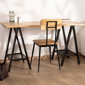 Vandana Urban Design Juego de 2 sillas industriales de madera maciza y metal negro Atelier Kraft - Product Image 4