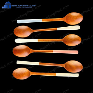 Ensemble de cuillères et baguettes en bois naturel, 12 pièces, avec poignée colorée, lavage à la main uniquement, ustensiles légers, fabriqués au Vietnam - Product Image 2