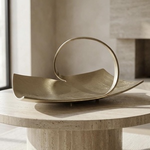Bandeja de servir moderna con base dorada, elegante diseño en espiral, forma rectangular, bandeja para frutas, para decoración de hogar de lujo y centros de mesa. - Product Image 3