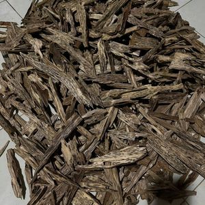 Bois d'oud naturel de qualité supérieure, copeaux de bois d'oud de qualité spéciale AA+, 100% naturel, pur, encens du Vietnam - Product Image 6