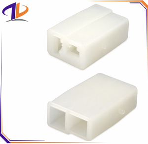 ปลั๊กต่อสายไฟรถยนต์ 2 พิน 2.8 มม. พร้อมขั้วทองแดง - Product Image 1