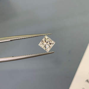 Diamant blanc taille princesse de 1,17 ct certifié IGI, clarté VVS, cultivé en laboratoire CVD, vente en gros - Product Image 2