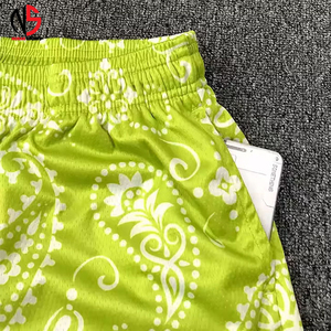 Shorts de sport pour homme, tendance, respirants, extensibles, séchage rapide, en toile, taille haute, logo personnalisé sur le devant, pour la course à pied et la gym chez NURAK - Product Image 5