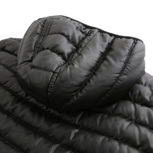 Veste matelassée à capuche en polyester et nylon avec logo personnalisé pour homme, respirante, chaude, pour l'extérieur, en taille plus - Product Image 3