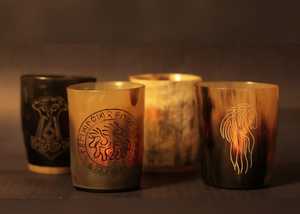 Tasse à boire artisanale en corne de buffle naturelle polie, style viking, rustique, pour bière, whisky, vin, vaisselle médiévale, cadeau de Noël - Product Image 2
