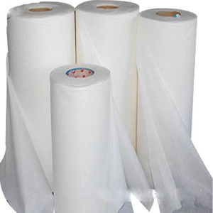 Agricultural Nonwoven Fabric Floating Row Cover 15-50 GSM Medium Weight Breathable <b>Waterproof</b> Outdoor Agriculture Use - Product Image 3