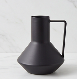 Jarrón moderno de metal negro mate con asa, elegante florero de mesa para la decoración del hogar, la sala de estar y la oficina. - Product Image 5