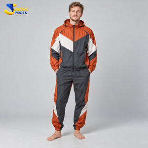 Survêtement coupe-vent tendance conçu avec un tissu de qualité, alliant légèreté, confort et liberté de mouvement - Product Image 1