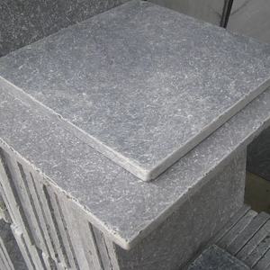 Calcaire de pierre bleue ancienne du Vietnam pour les sols de villas et de complexes hôteliers - Product Image 6