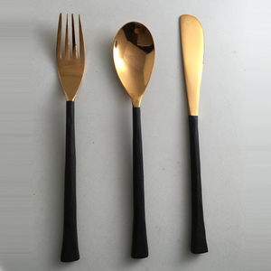 Juego de Cubiertos Chapados en Oro de 5 Piezas con Mango de Hoja de Roble, Pulido Espejo, Cubertería Duradera de Metal para Bodas - Product Image 3