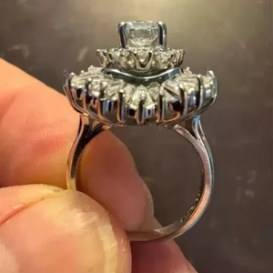 Bague de fiançailles Moissanite Halo en argent sterling 925 plaqué or, coupe princesse, vintage, luxe, pour femme - Product Image 5