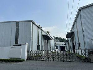 น้ำมันเครื่องรถยนต์ บรรจุถัง 200 ลิตร เกรด 15W40 API CH-4 คุณภาพดี และสามารถผลิตแบรนด์ OEM สำหรับเครื่องยนต์ดีเซลได้ - Product Image 5