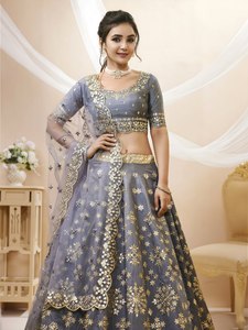 Lehenga Choli gris avec sequins et dupatta, robe traditionnelle brodée pour les femmes, idéale pour les mariages et les fêtes - Product Image 1