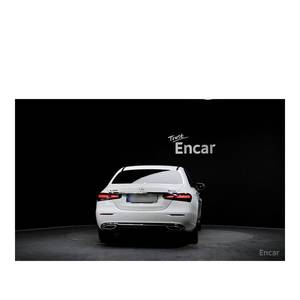 Mercedes-Benz E350 4MATIC Avantgarde Clase E 2022 con Volante a la Izquierda, Caja de Cambios Automática, Asientos de Cuero, Cámara Trasera - 20,088 Km - Product Image 4