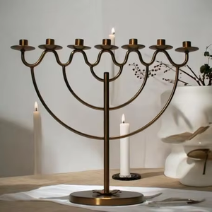 UNICORN HANDICRAFTS Menorah en laiton, chandelier à 7 bougies, support de bougies en métal durable, écologique, fait main, décoration d'intérieur - Product Image 4