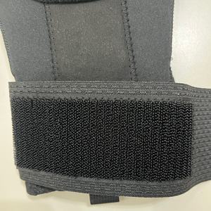 Mitaine de protection pour coureur de baseball - Protection de la paume en néoprène polyester noir, logo personnalisé, marque OEM, fabriqué en Chine - Product Image 5