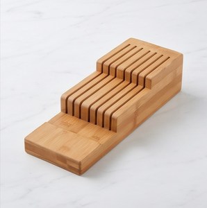 Bloque de bambú para cuchillos con 7 ranuras, organizador de cocina ecológico, solución de almacenamiento segura para la cocina - Product Image 1