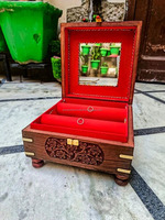 Boîtes de rangement en bois durables de style indien vintage, doublure en velours brun, fermeture à boucle, logo gravé personnalisé, rectangle, bijoux