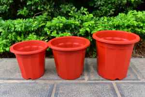 TMCD-04 Vibrant Red <b>Planter</b> | All-Weather Heavy-Duty <b>Plastic</b> Plant Pot E - Product Image 3