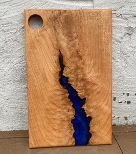 เขียงเตรียมอาหารทำมือจากไม้พรีเมียมเคลือบอีพ็อกซี่  แผ่นไม้เรซิ่นธรรมชาติสำหรับเสิร์ฟอาหาร - Product Image 1