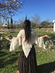 Poncho en tricot style bohème en coton brut, chemisier de festival à manches larges et fluides pour tenues décontractées et de vacances - Product Image 4