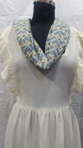 Écharpe de luxe en coton imprimé à la main, paréo de plage bohème, sarong doux, couverture d'été, foulard de créateur tendance pour femme - Product Image 4