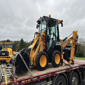 รถตักล้อยาง JCB 1CX ขนาดกะทัดรัด พร้อมอุปกรณ์เสริมอเนกประสงค์ รองรับการทำงานด้วยระบบไฮดรอลิกที่ทรงพลัง เหมาะสำหรับงานฟาร์มและงานก่อสร้าง - Product Image 2