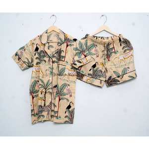 Conjunto de pijama de algodón 100% hecho a mano en India, transpirable, con estampado de selva vintage, ropa de dormir corta para mujer. - Product Image 3