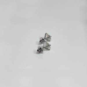 Pendientes de Diamantes Redondos Brillantes en Oro Blanco, Joyería Clásica Solitaria Brillante para Mujer, Elegante para Uso Diario - Product Image 3