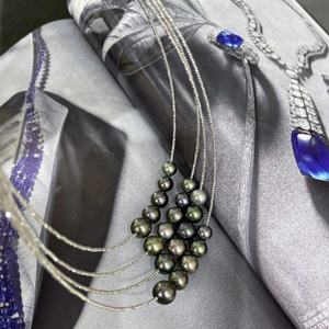 Collier élégant en perles d'eau douce de Zhuji de marque célèbre avec des étoiles scintillantes et de petites fées, 14 carats, avec des inclusions - Product Image 3