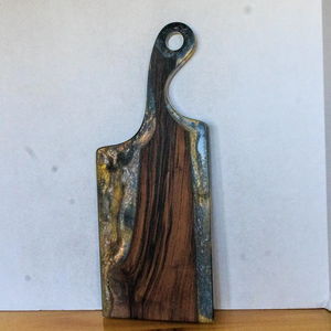 Planche à découper en bois et résine écologique avec poignée, résine époxy, nouveau design, durable, facile à nettoyer, pour la cuisine à domicile. - Product Image 3