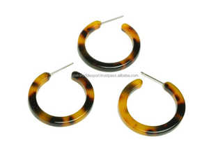 New Arrival Resin <b>Earring</b> Set Colorful Horn Hoop Fashion Stud <b>Earrings</b> with Acrylic Earpiece Featuring Pearl Main Stone on Sale - Product Image 6